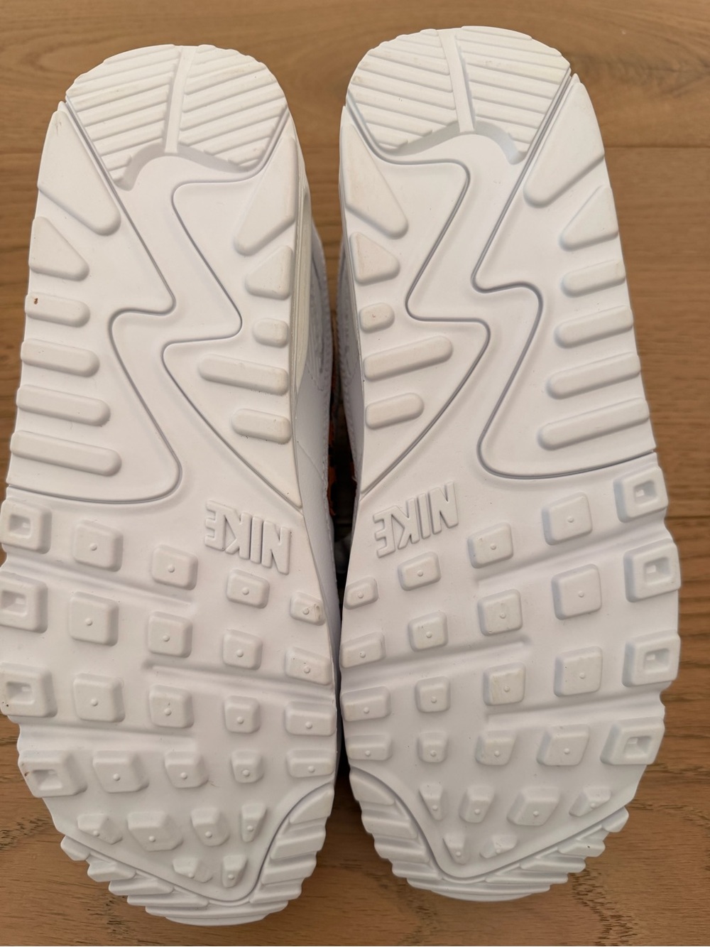 Nike White Air Max Sneakers with Leopard Details - Picture 2 of 5